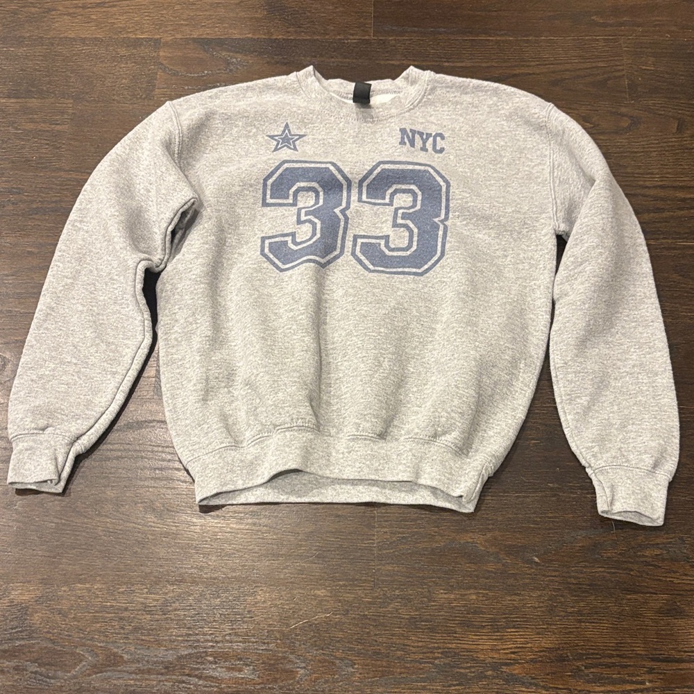 Gildan Girl’s Gray NYC Sweatshirt Size Large